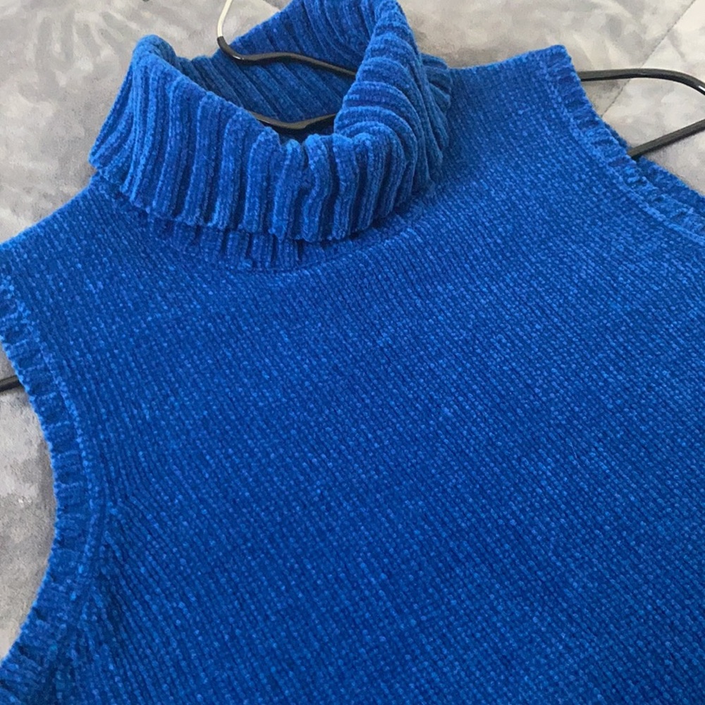 Tomfoolery Sleeveless Turtleneck